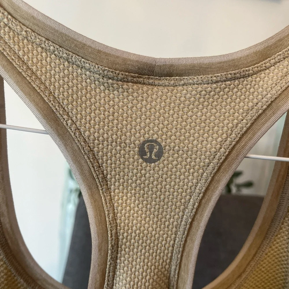 Swiftly Tech Razorback Tank 2.0 Textured Knit - Picture 4 of 5